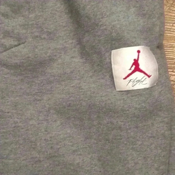 EUC Jordan Flight gray joggers boys xlarge - Picture 2 of 5